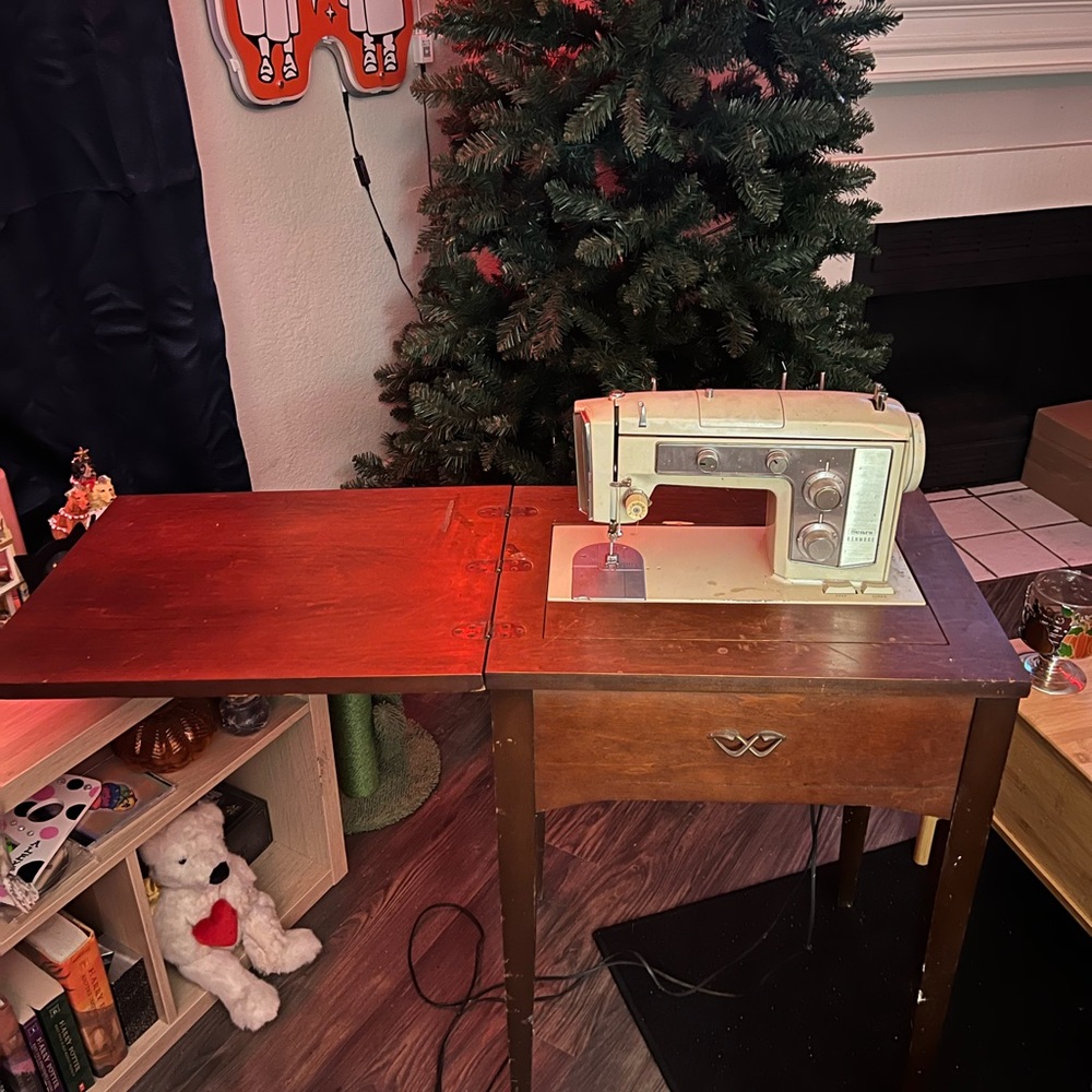 Vintage Sewing Machine with Wooden Table